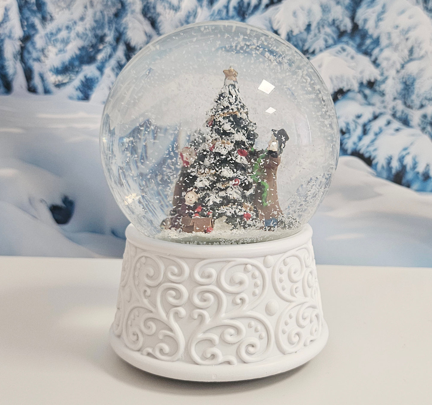 Nostalgische Schneekugel Christbaum schmücken Ornamente 100 mm Durchmesser mit Spieluhr