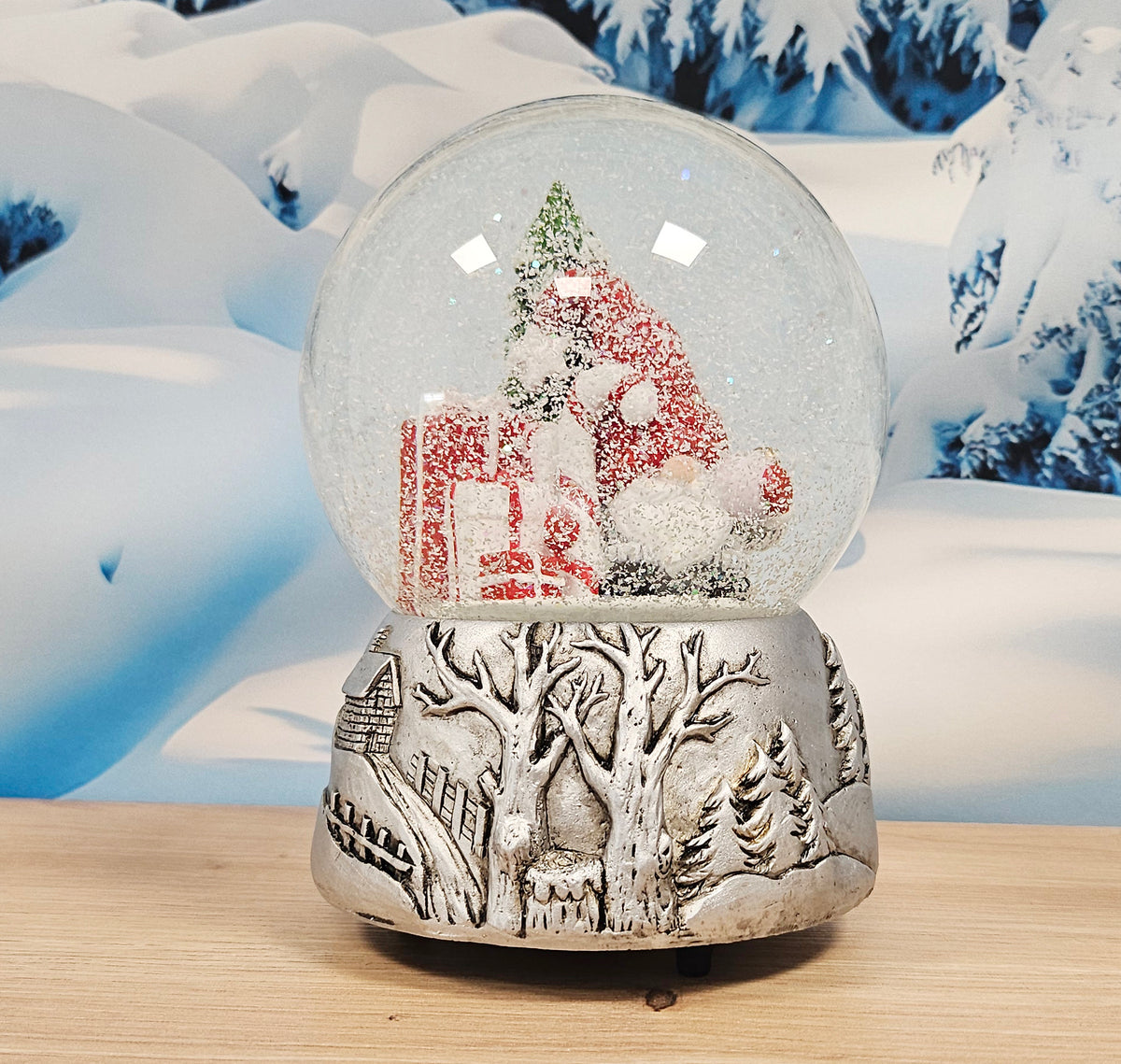 Nostalgische Schneekugel Weihnachtswichtel Silber Landschaft 100 mm Durchmesser mit Spieluhr