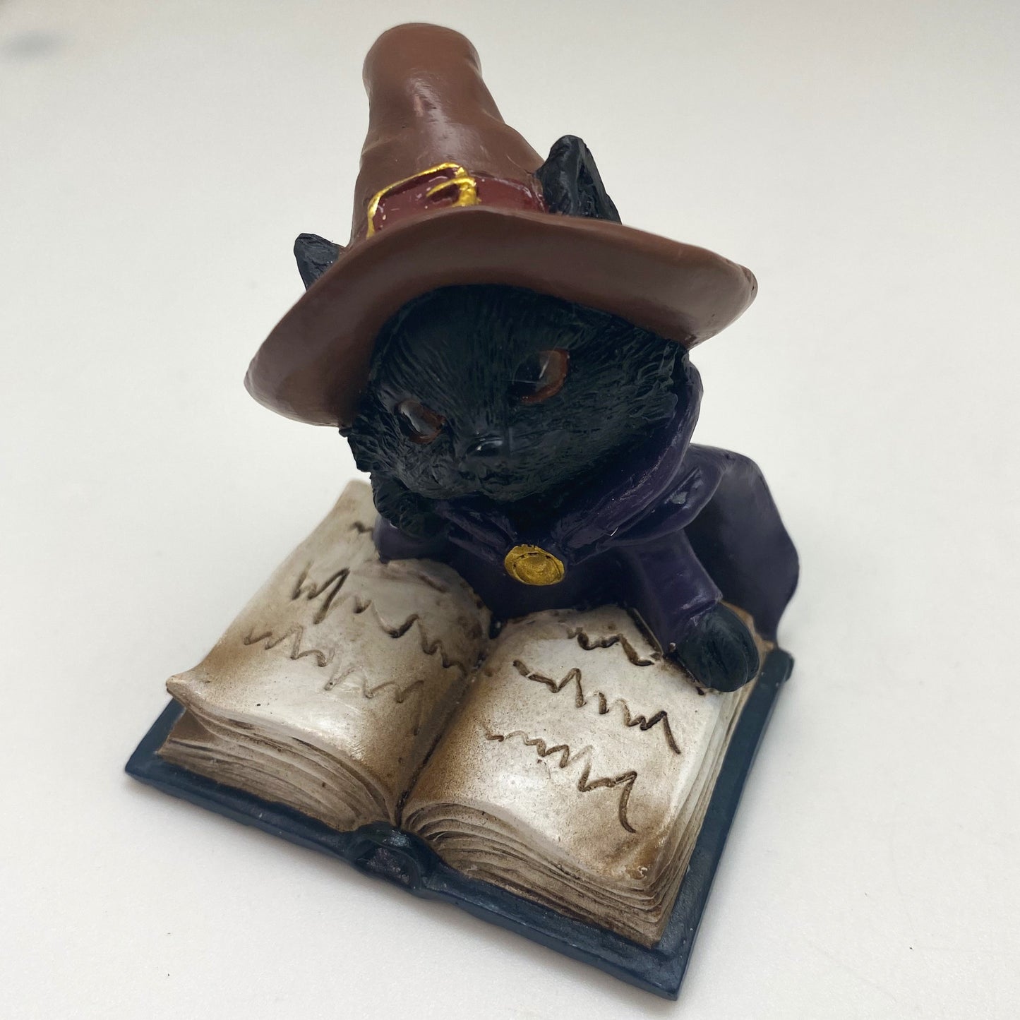 Innenmodell "Schwarze Katze mit braunen Hut" - 50 x 70 mm