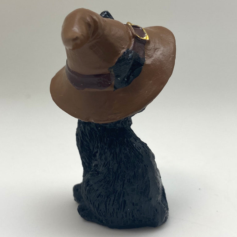 Hexen-Katzen Figur "posierend mit braunen Hut" - 55 x 75 mm