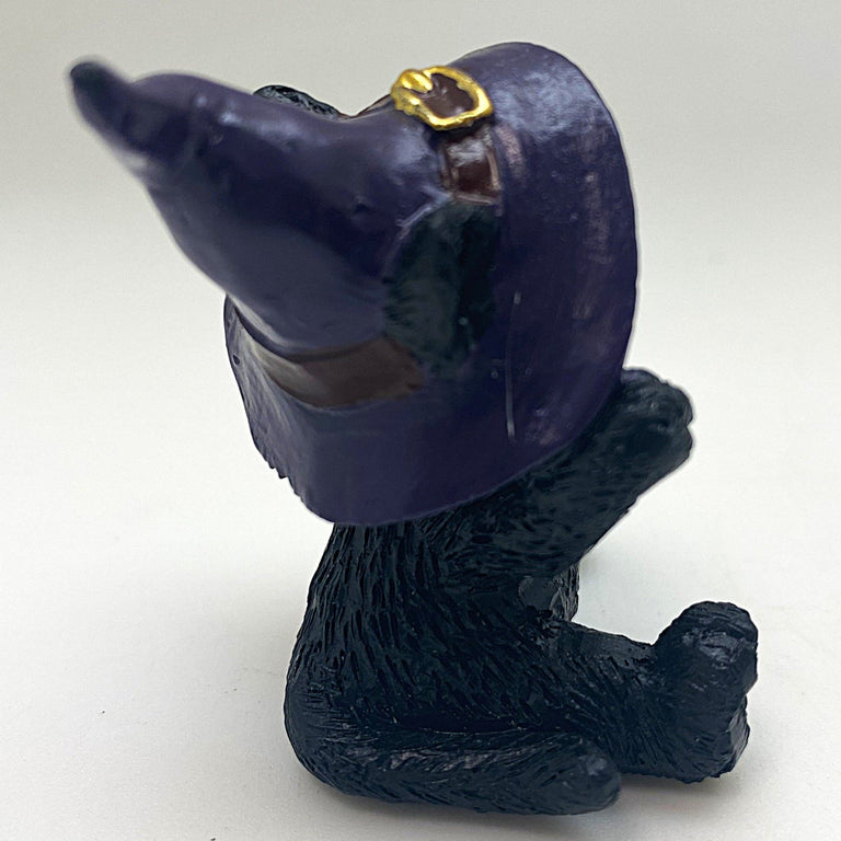 Hexen-Katzen Figur "glücklich mit lila Hut" - 55 x 65 mm - Schneekugelhaus