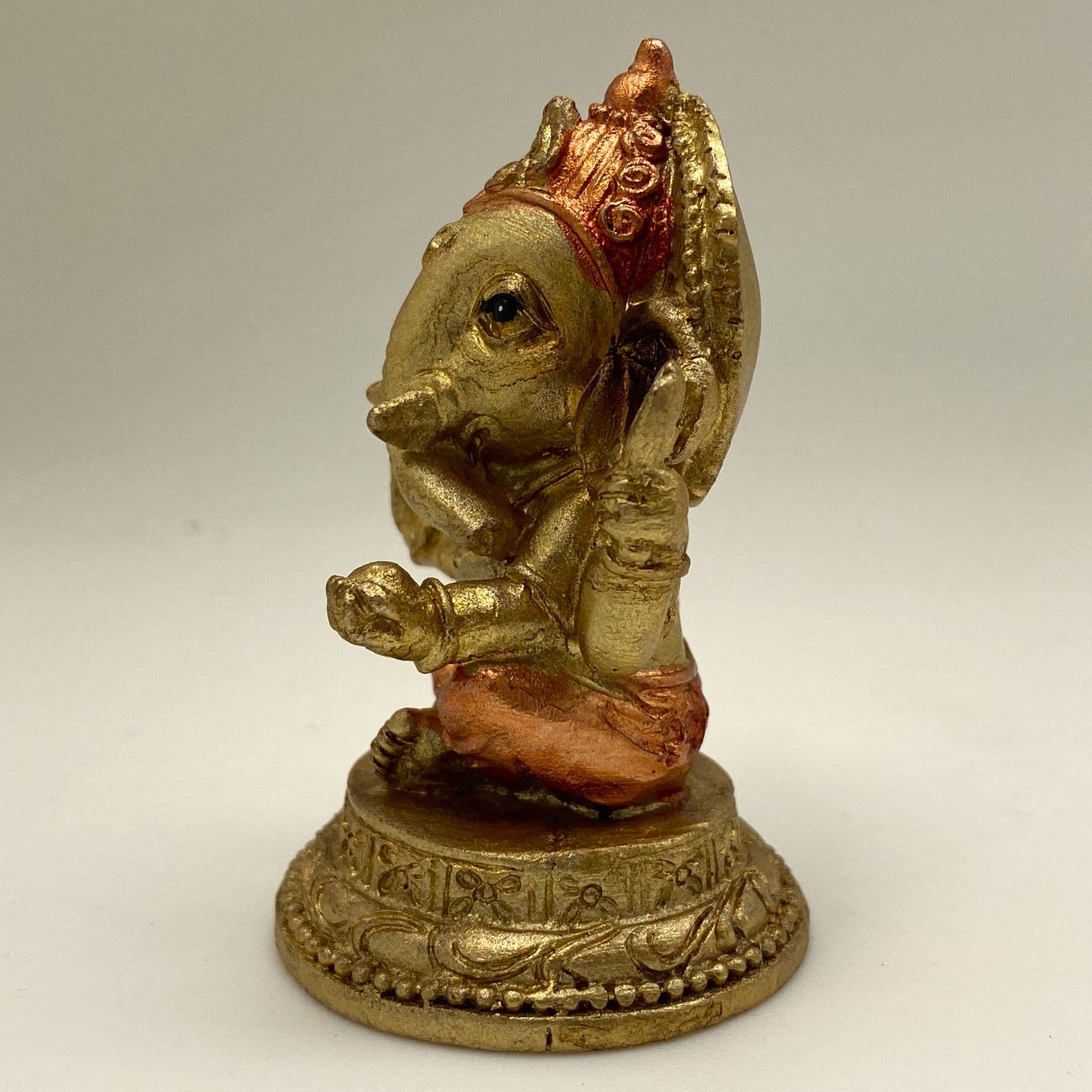 Innenmodell "Ganesha auf rundem Lotus - Sockel" - 35 x 70 mm - Schneekugelhaus