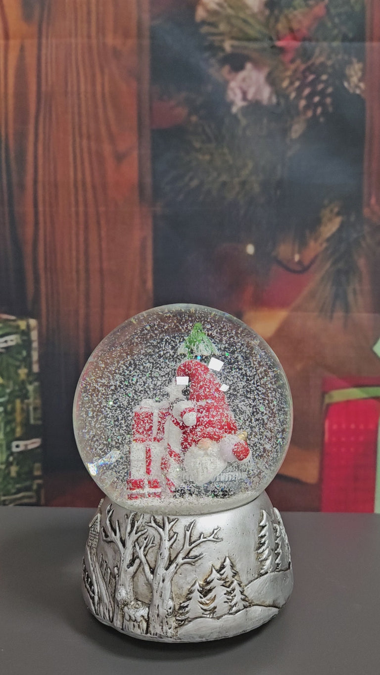 Nostalgische Schneekugel Weihnachtswichtel Silber Landschaft 100 mm Durchmesser mit Spieluhr