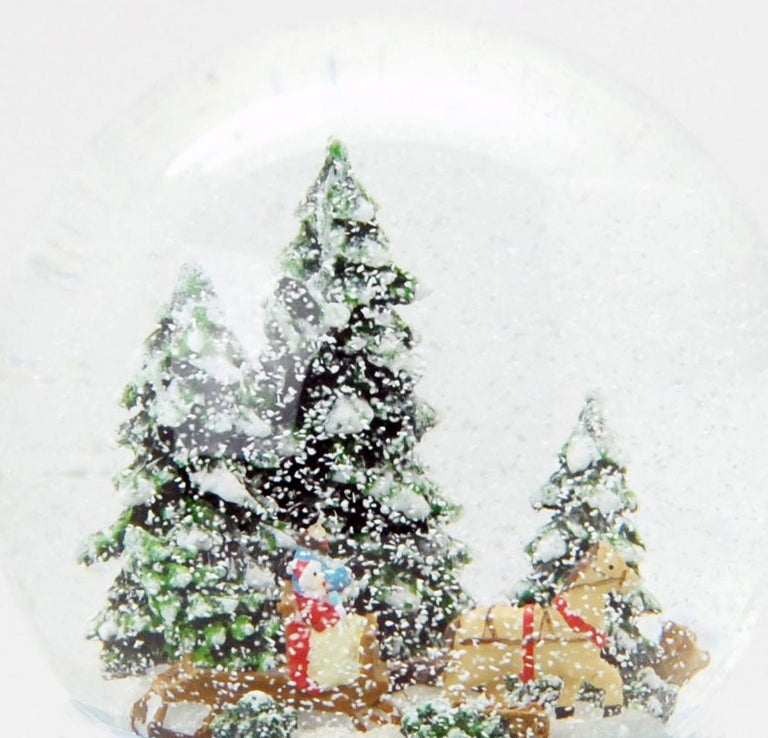 Schneekugel Kutschfahrt im Winterwald auf Sockel Winterlandschaft braun mit Spieluhr 10 cm Durchmesser (Copy) - Schneekugelhaus